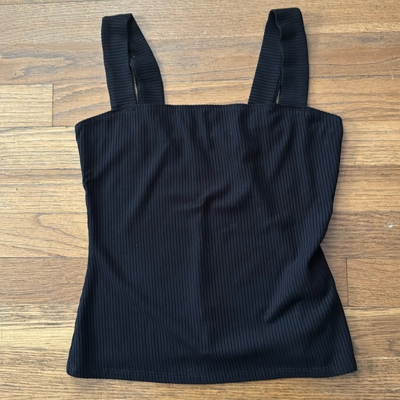 Reformation Tops - Reformation black square neck Canyon tank top. Size S.